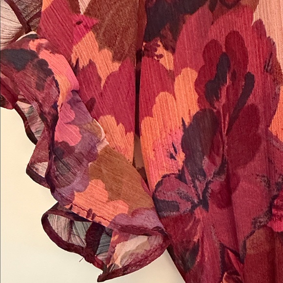 Floral V-Neck Ruffle Sleeve Top - Picture 3 of 4